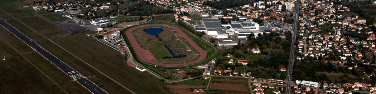 Vue aérienne de l'hippodrome